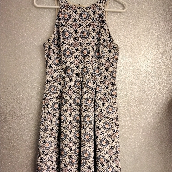 Juniors  Fit & Flare Dress   Size  M - Picture 5 of 6